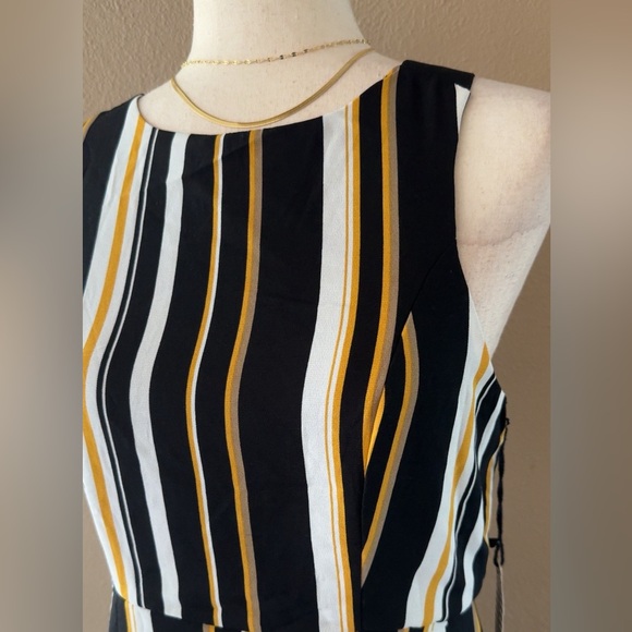 Striped maxi dress with back criss cross straps - Picture 8 of 8